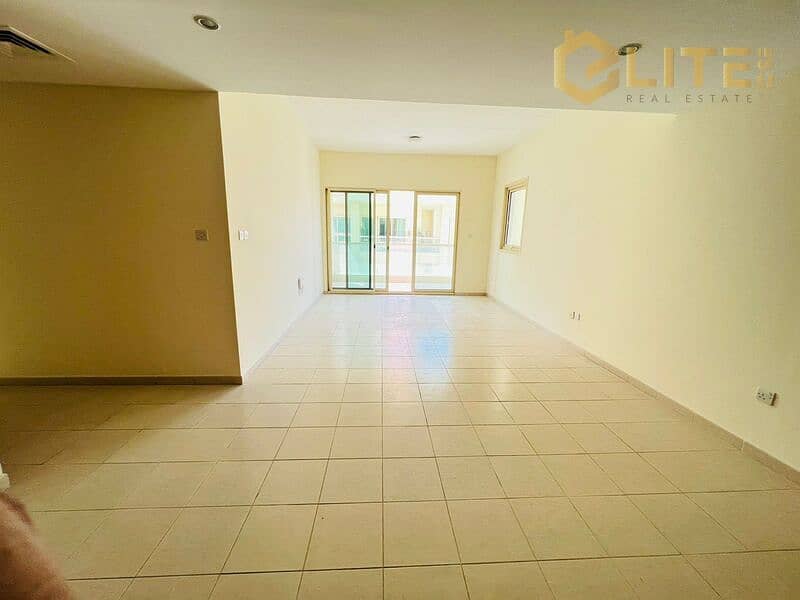 VACANT | SPACIOUS LAYOUT | HIGH FLOOR - Image 8