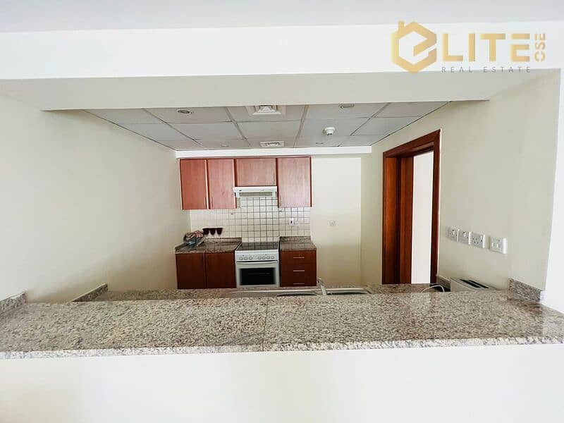 VACANT | SPACIOUS LAYOUT | HIGH FLOOR - Image 9