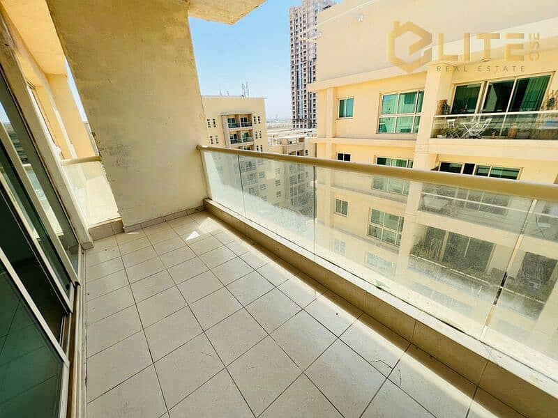 VACANT | SPACIOUS LAYOUT | HIGH FLOOR - Image 13