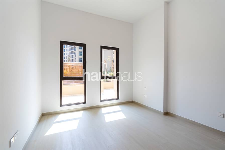 Spacious Unit | Large Outdoor Terrace | Brand New - Image 10