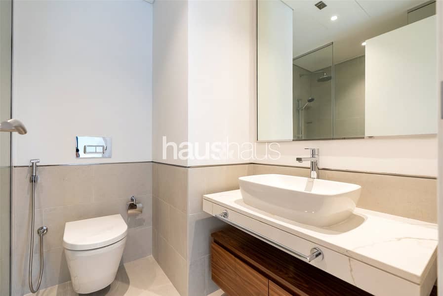 Spacious Unit | Large Outdoor Terrace | Brand New - Image 13