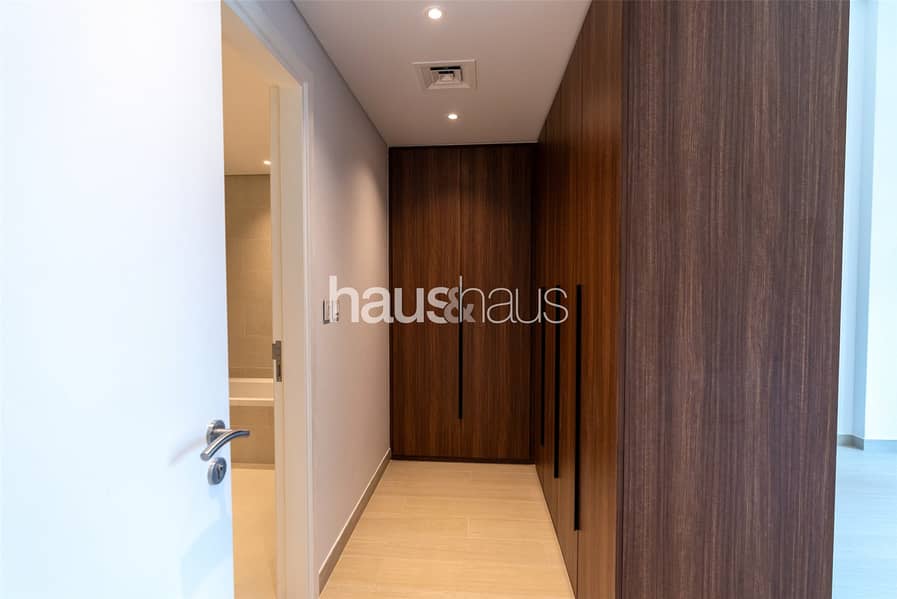 Spacious Unit | Large Outdoor Terrace | Brand New - Image 14