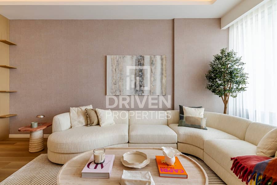 Lavish | Upgraded and Furnished | Canal View