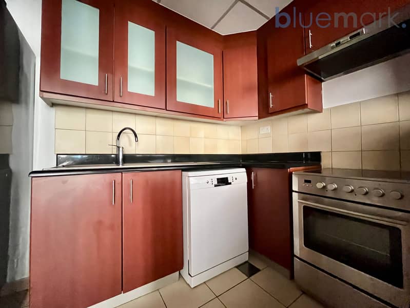 HIGH FLOOR || MARINA VIEW || HUGE LAYOUT - Image 15