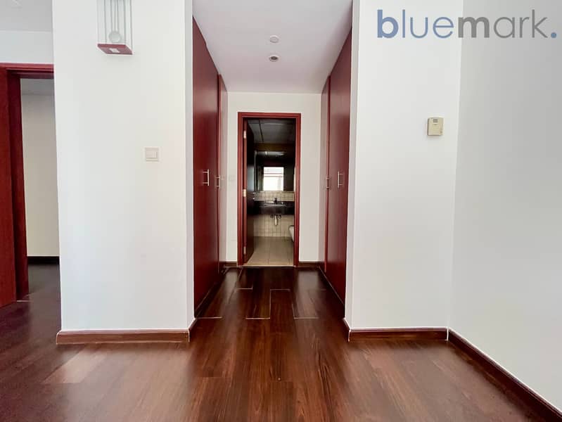 HIGH FLOOR || MARINA VIEW || HUGE LAYOUT - Image 7