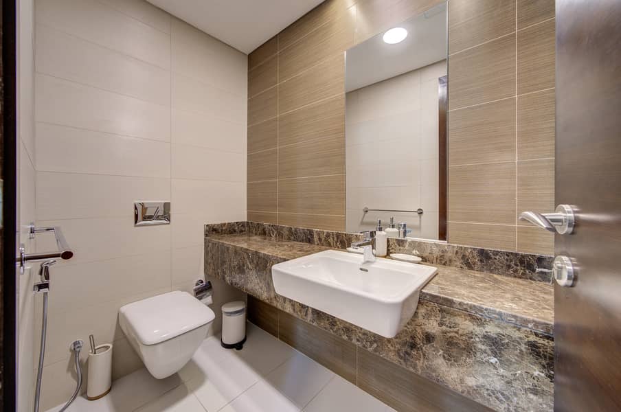 Full Marina View l High Floor l Spacious Lay Out - Image 14