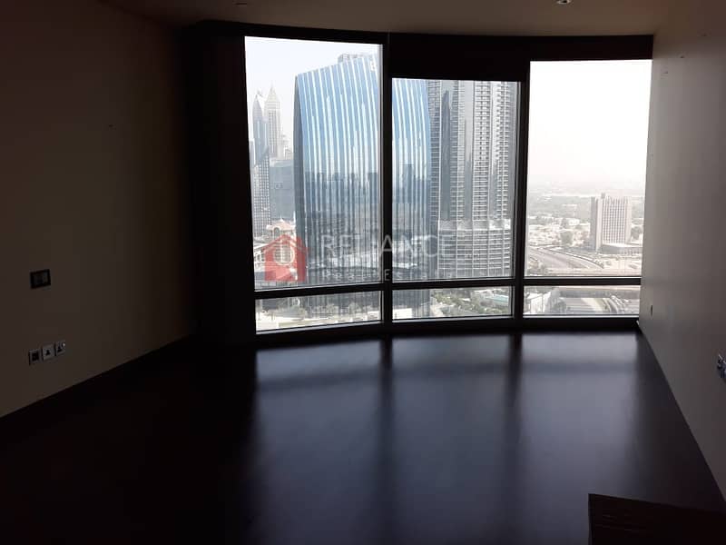 Studio For Rent| Lower Floor| in Burj Khalifa