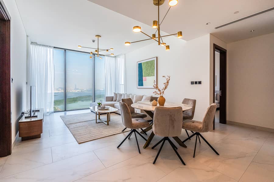 Elegant 2-Bedroom Apartment with Stunning City and Water Views