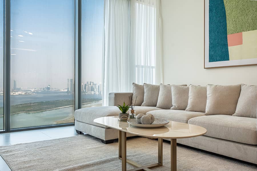 Elegant 2-Bedroom Apartment with Stunning City and Water Views - Image 7