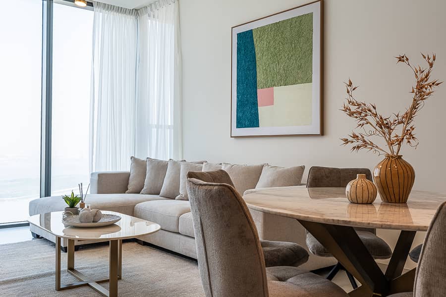 Elegant 2-Bedroom Apartment with Stunning City and Water Views - Image 10