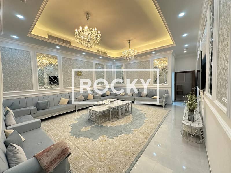 Luxurious 8-bedroom Villa | Al Warqa 4