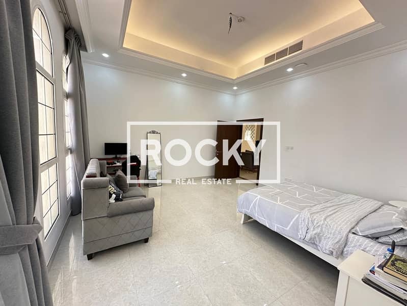 Luxurious 8-bedroom Villa | Al Warqa 4 - Image 11