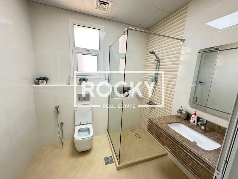 Luxurious 8-bedroom Villa | Al Warqa 4 - Image 18