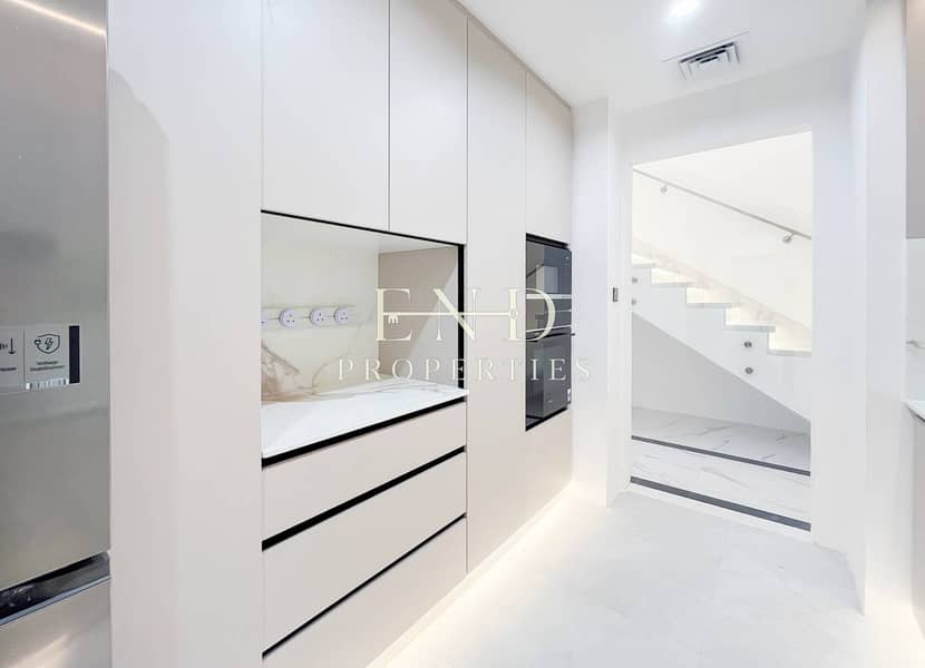 One of a kind | Single Row | 3Bed + Maid