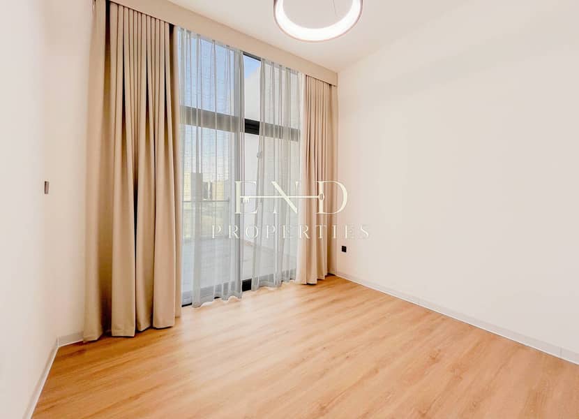 One of a kind | Single Row | 3Bed + Maid - Image 9