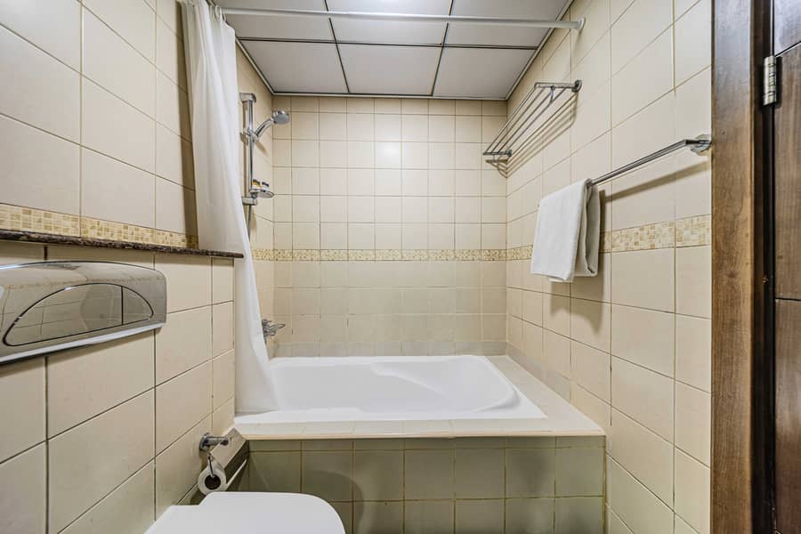 1 BD in Bay Central with the Iconic Marina Views - Image 36