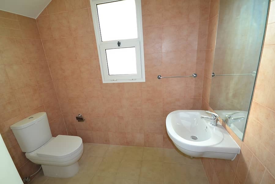 6 Guest Toilet. JPG