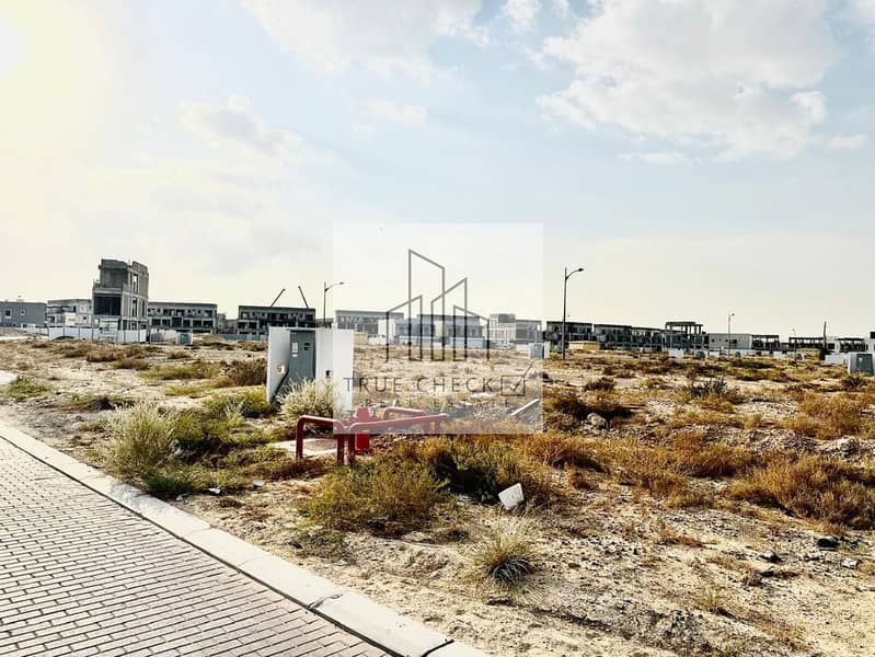 Corner Unit | Pool Facing | Single Row | Very Close to Entrance