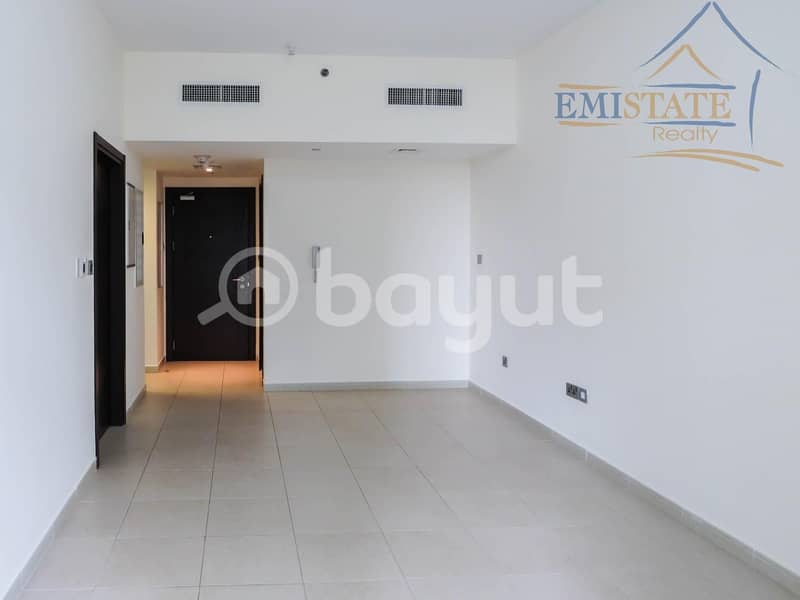 Luxurious 1 BR  | Balcony |