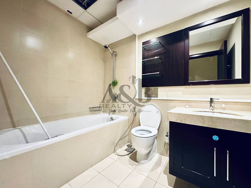 HUGE LAYOUT | POOL AND LAKE VIEW | LOW FLOOR - Image 24