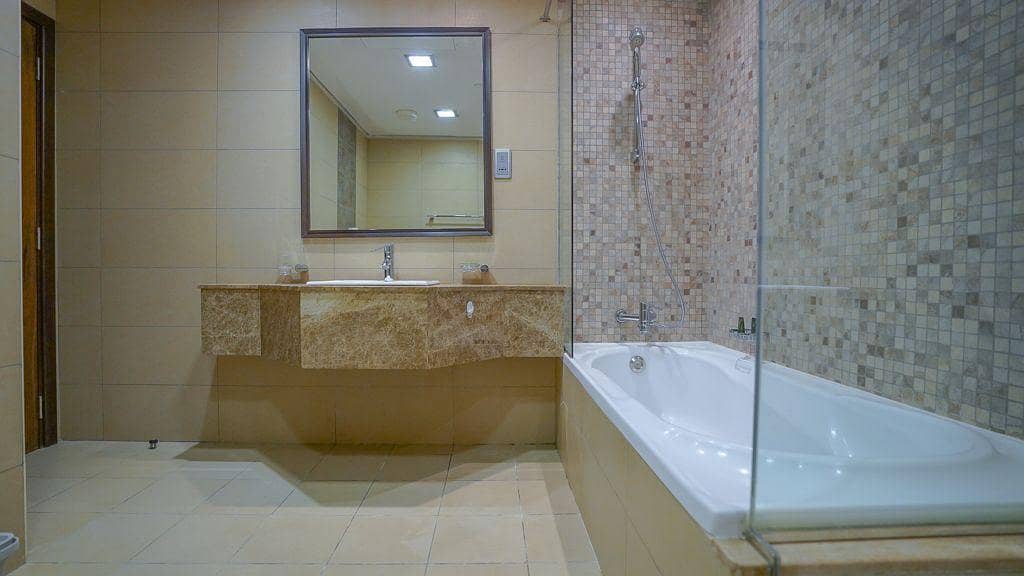 Rented One bedroom in DIFC - great view and good ROI- opp to metro - Image 8