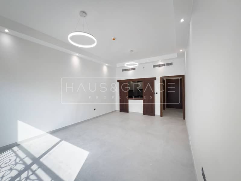 NEXT TO METRO SPECIOUS 2BR APT READY TO MOVE IN