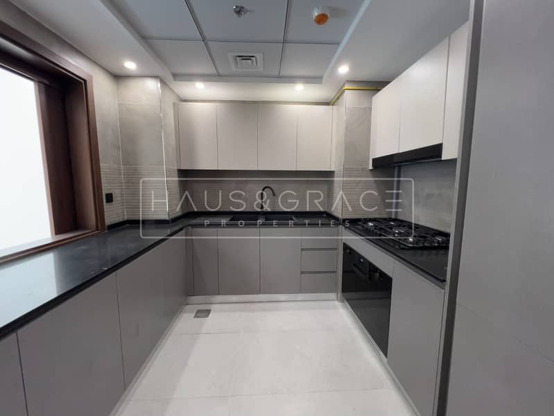 NEXT TO METRO SPECIOUS 2BR APT READY TO MOVE IN