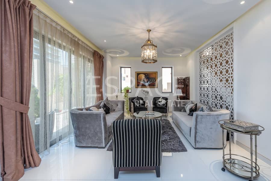 Pristine Condition | Modern Villa | Must See Pristine Condition | Modern Villa | Must See