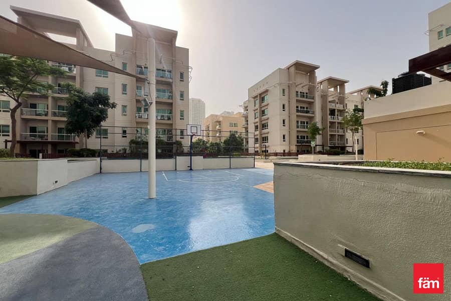 Elegant Living | Move-In Ready| Prime Location Elegant Living | Move-In Ready| Prime Location