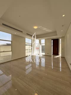 فيلا جميله ونظيفه في مدينه محمد بن زايد بجانب محطه بترول محاوي