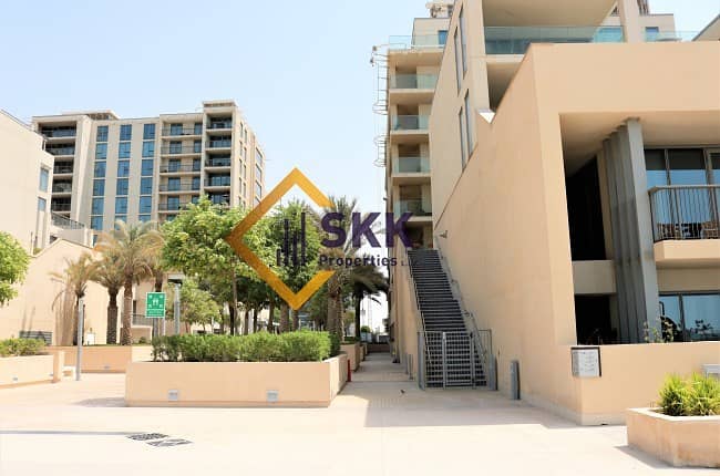 Superb vacant duplex apartment in Al Zeina