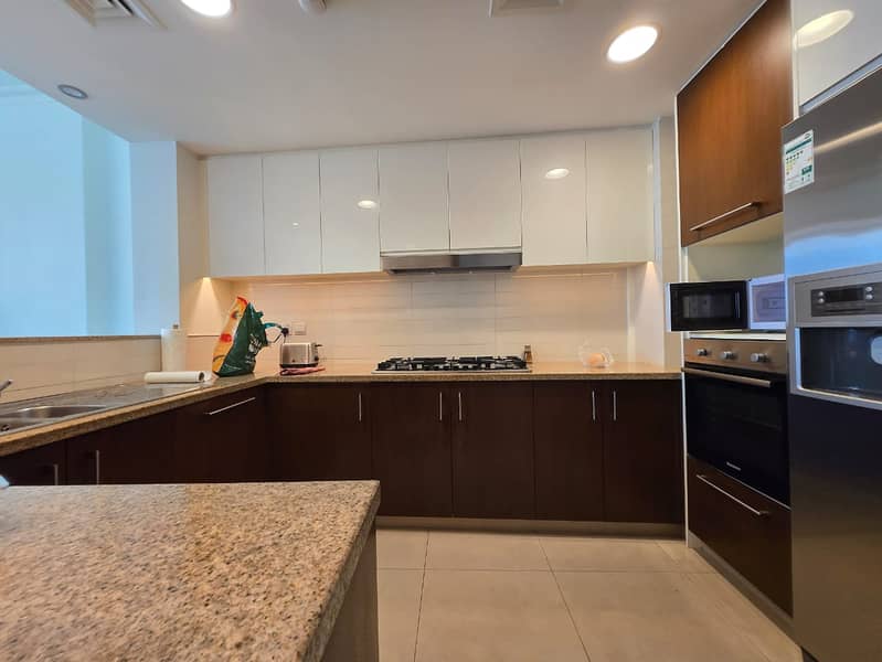 Full Burj View- Sought After 3 Bed plus Maids - Image 7
