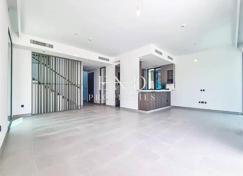 Family Retreat | Ready to Move In | Premium Plot