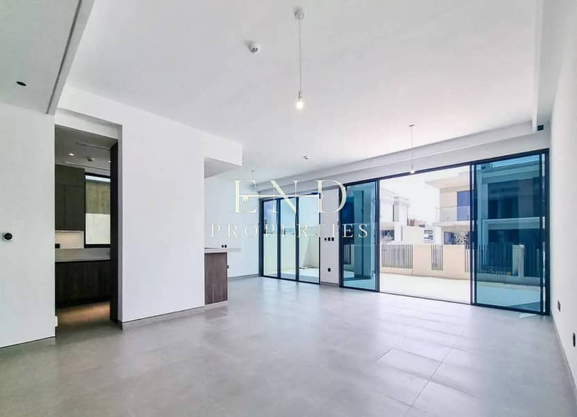 Family Retreat | Ready to Move In | Premium Plot