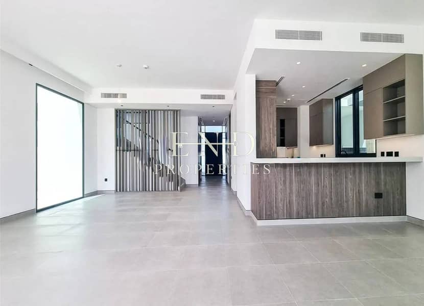 Family Retreat | Ready to Move In | Premium Plot