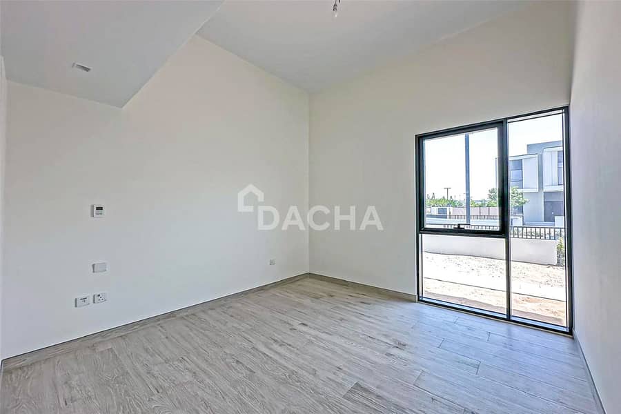 Upgraded | Modern | Independent Villa - Image 8