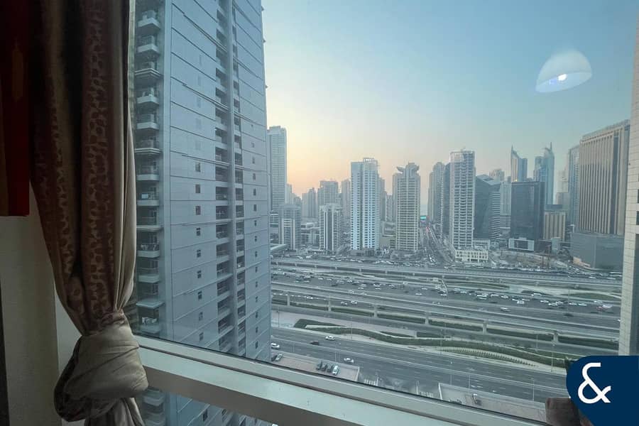 Large spacious | One Bedroom | Mid floor Large spacious | One Bedroom | Mid floor