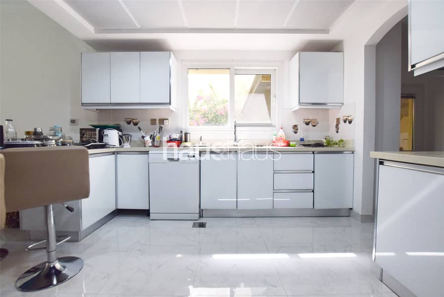 Type 6 | Pool Backing | Vacant On Transfer