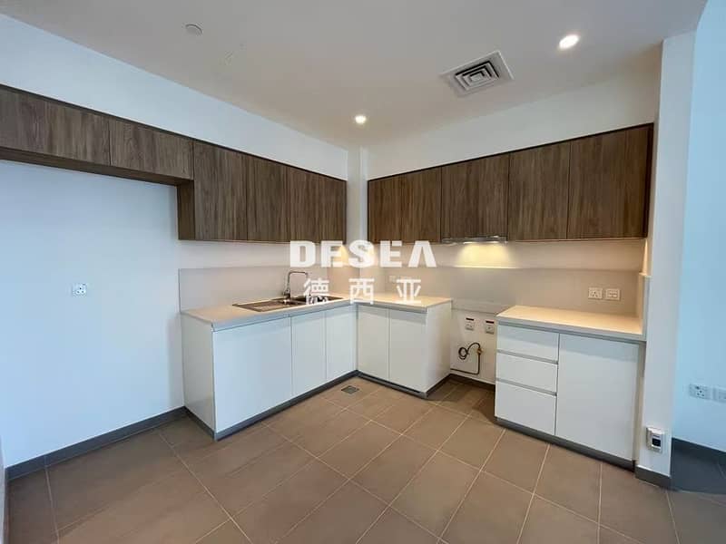 Vacant l Community View | Spacious Layout - Image 7