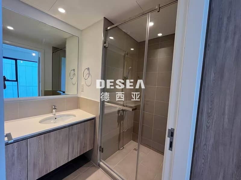 Vacant l Community View | Spacious Layout - Image 9