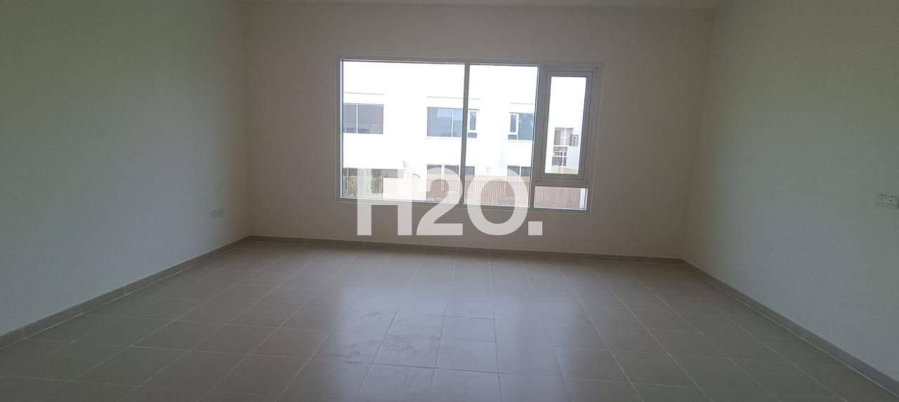 Elegant 2BR | Spacious Layout | Perfect Location - Image 7