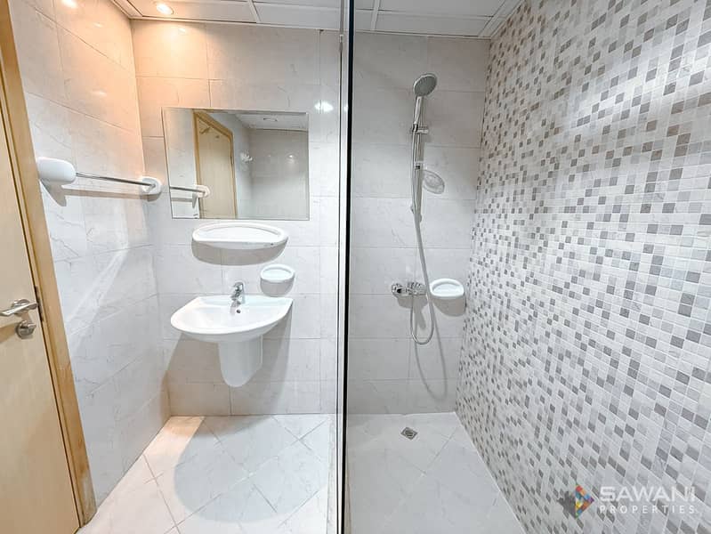 Vacant 1BR | Spacious Layout | Low Floor | Villa Feel - Image 17