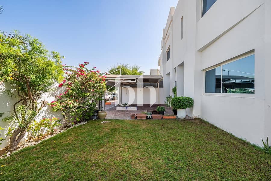 2 Adjacent | Spacious | 4 and 5 Bedroom Villas - Image 8