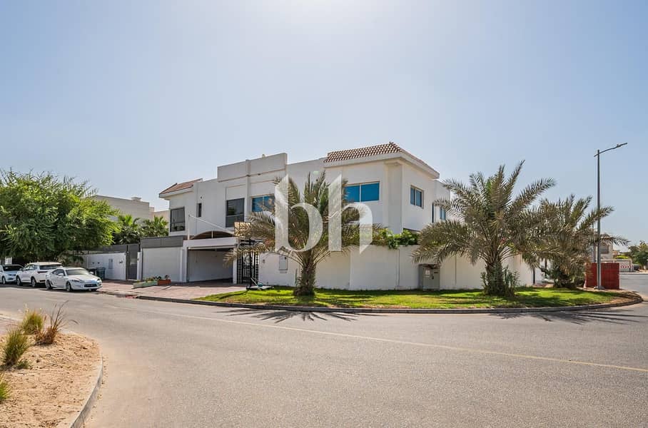 2 Adjacent | Spacious | 4 and 5 Bedroom Villas - Image 19