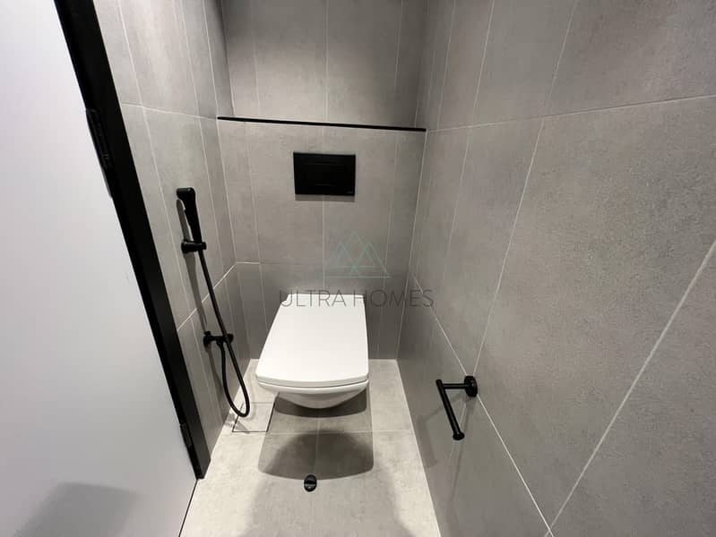 Luxury 2BR Apartment | Burj View | Business Bay - Image 7