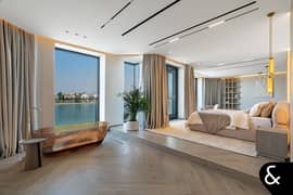 One of a kind Garden Home, Book to see!