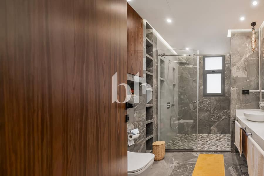 2 Adjacent | Spacious | 4 and 5 Bedroom Villas - Image 41