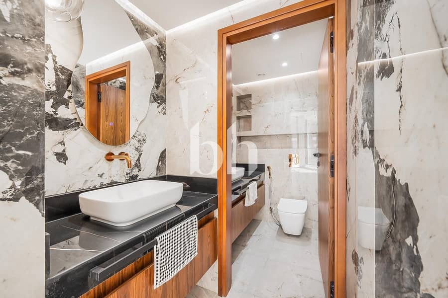 2 Adjacent | Spacious | 4 and 5 Bedroom Villas - Image 43