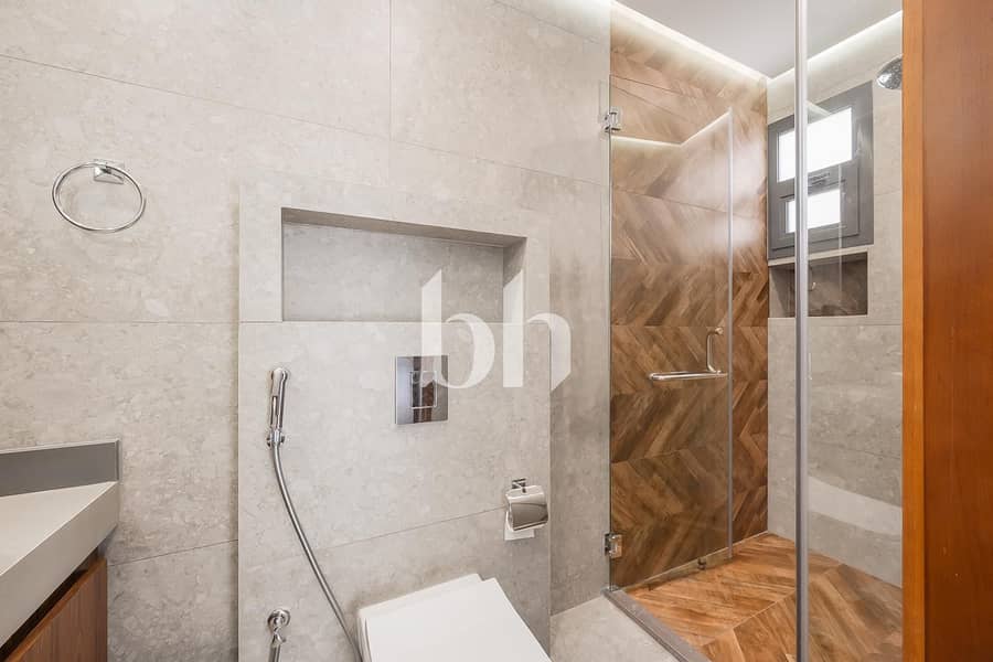 2 Adjacent | Spacious | 4 and 5 Bedroom Villas - Image 44