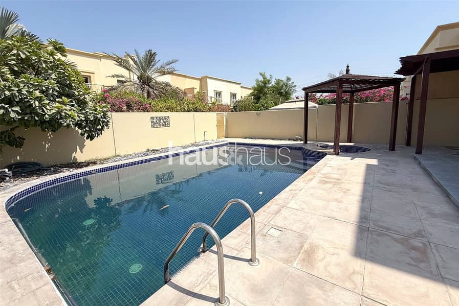 Private Pool | 3E | Semi Upgraded - Image 11